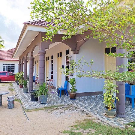 קמפונג קואלה בסוט Desa Besut Inn מראה חיצוני תמונה