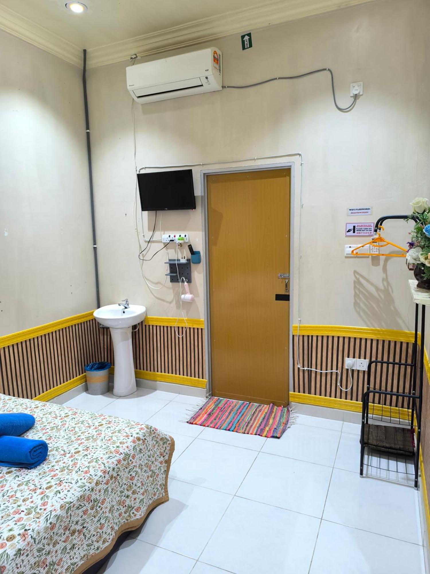 קמפונג קואלה בסוט Desa Besut Inn חדר תמונה